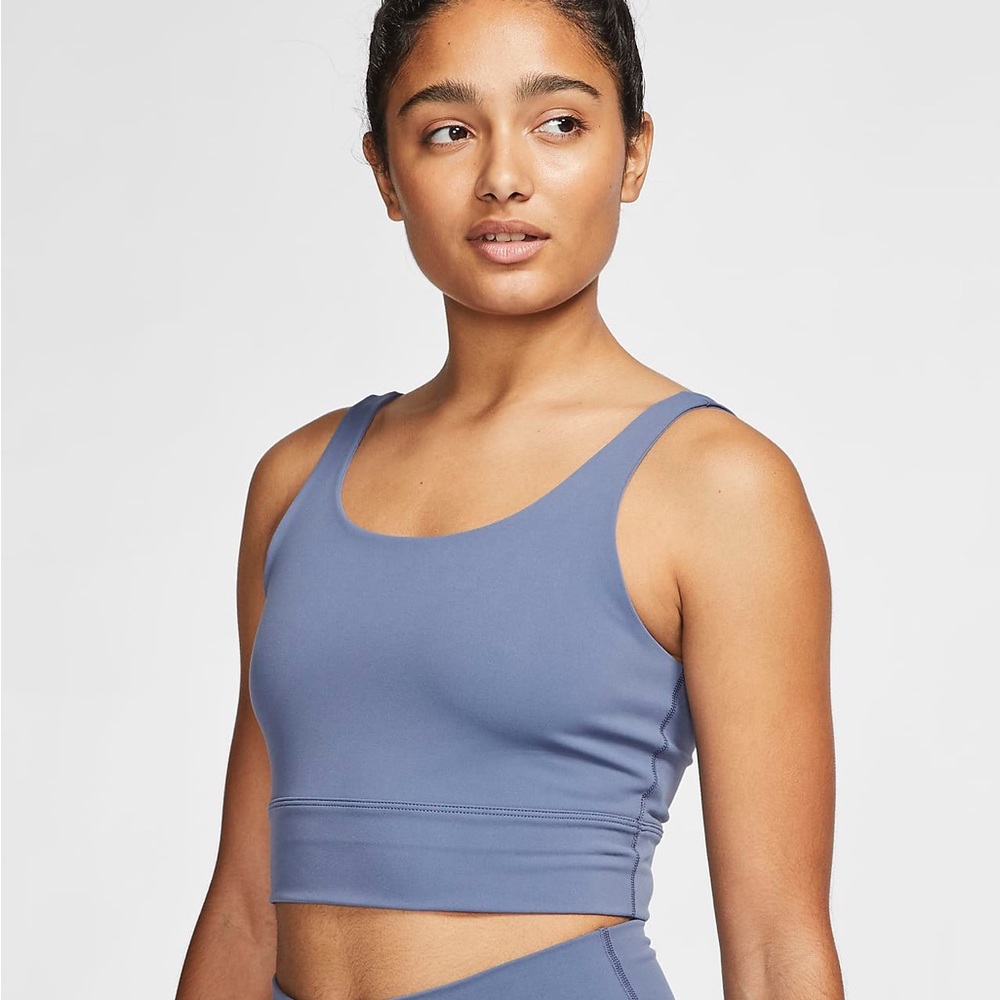 Nike Yoga Luxe Size Small
Women's Infinalon Crop Top, NWT